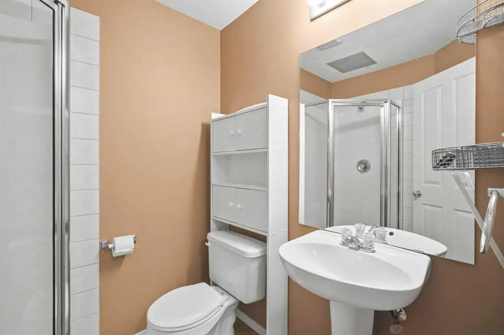186 Kananskis Way #112