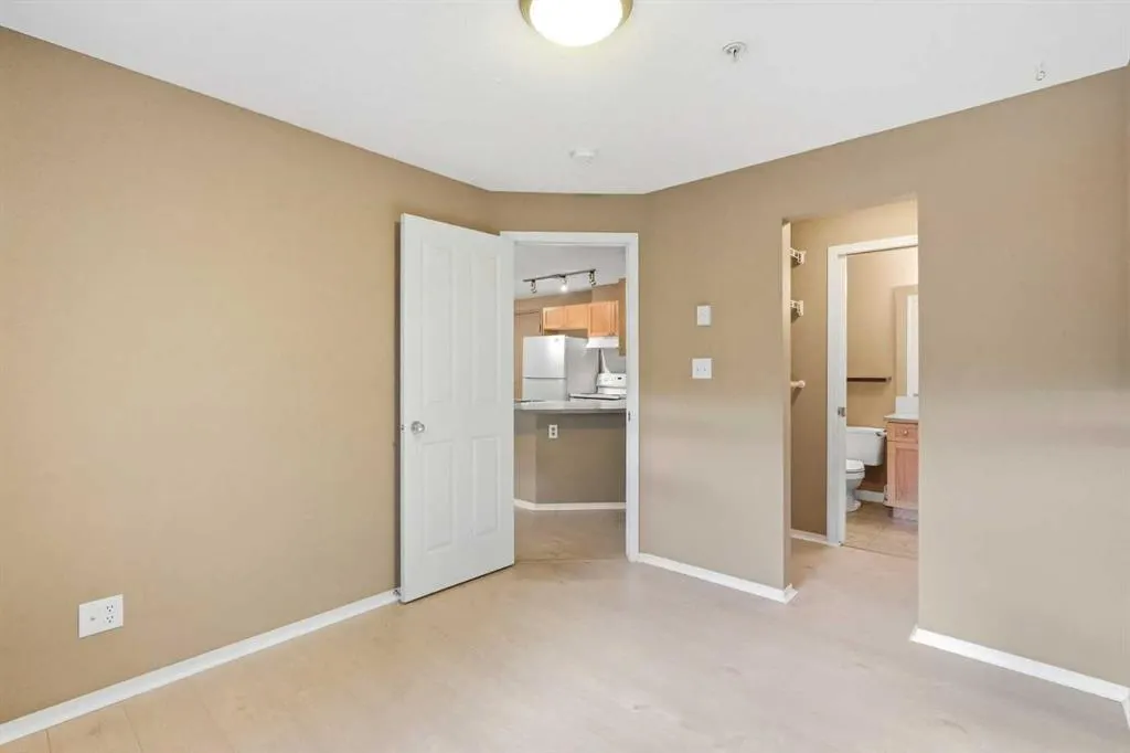 186 Kananskis Way #112