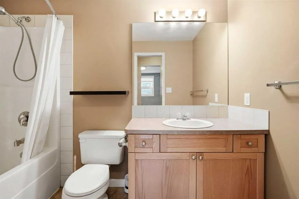 186 Kananskis Way #112