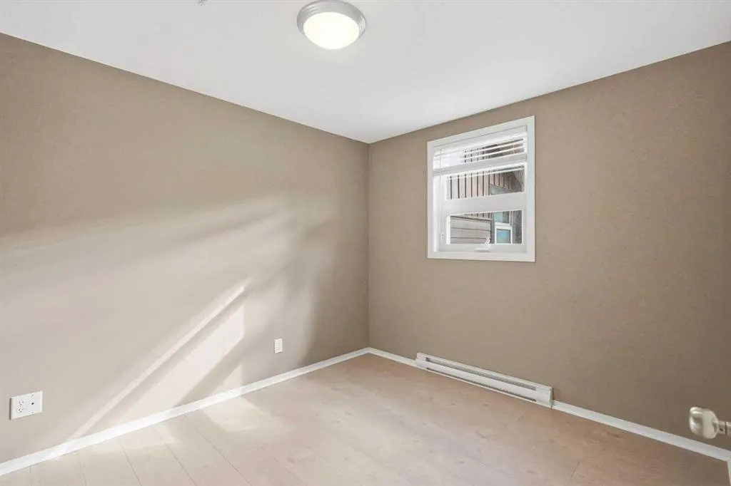 186 Kananskis Way #112