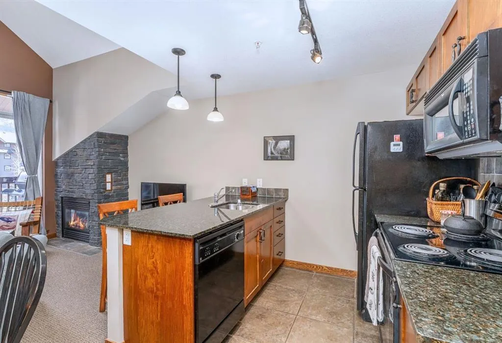 190 Kananaskis Way #401