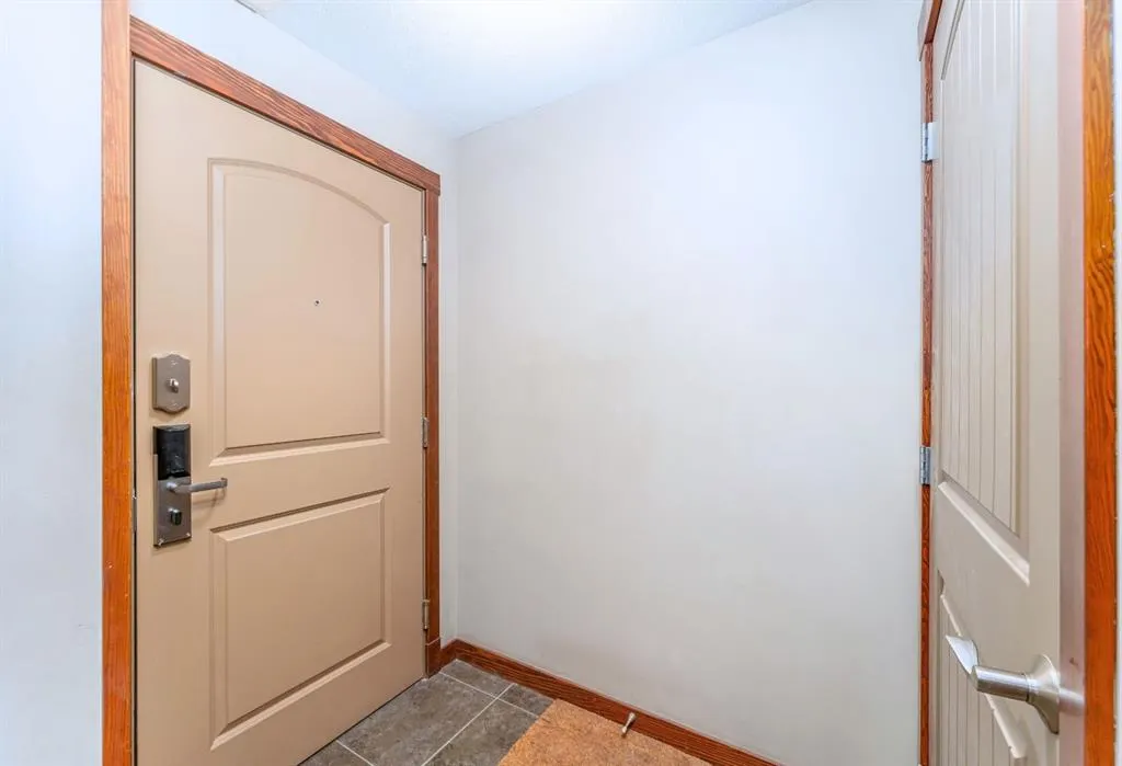 190 Kananaskis Way #401
