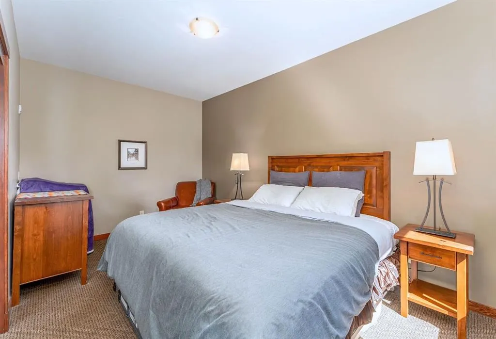 190 Kananaskis Way #401