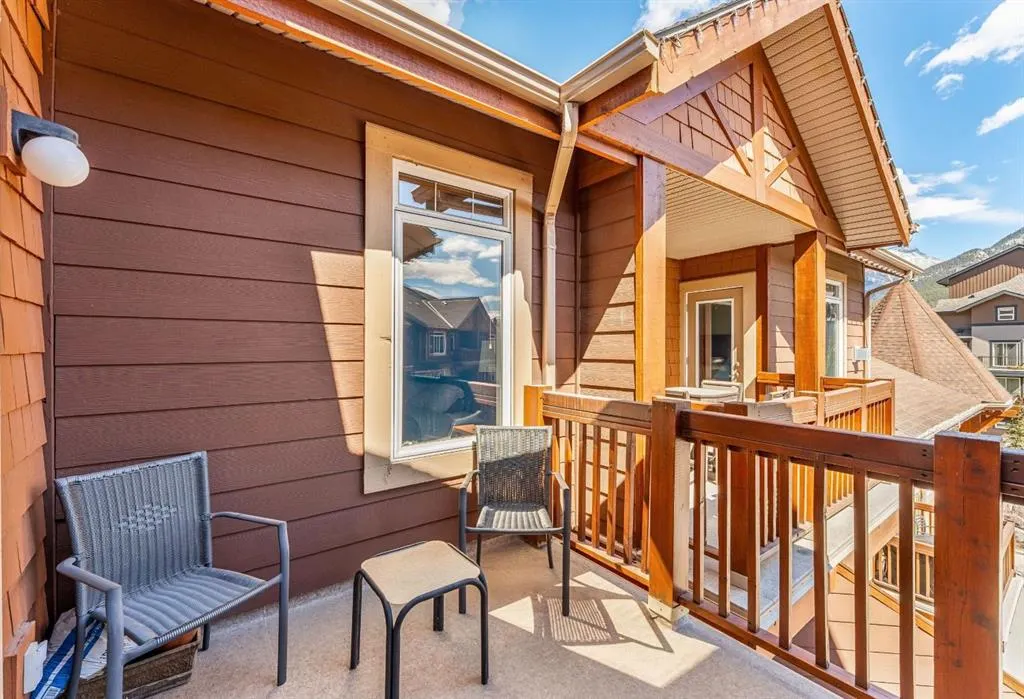 190 Kananaskis Way #401