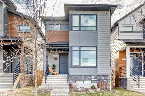15053 37 Street SW