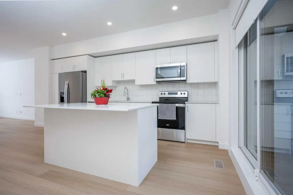 8535 19 Avenue SE #302