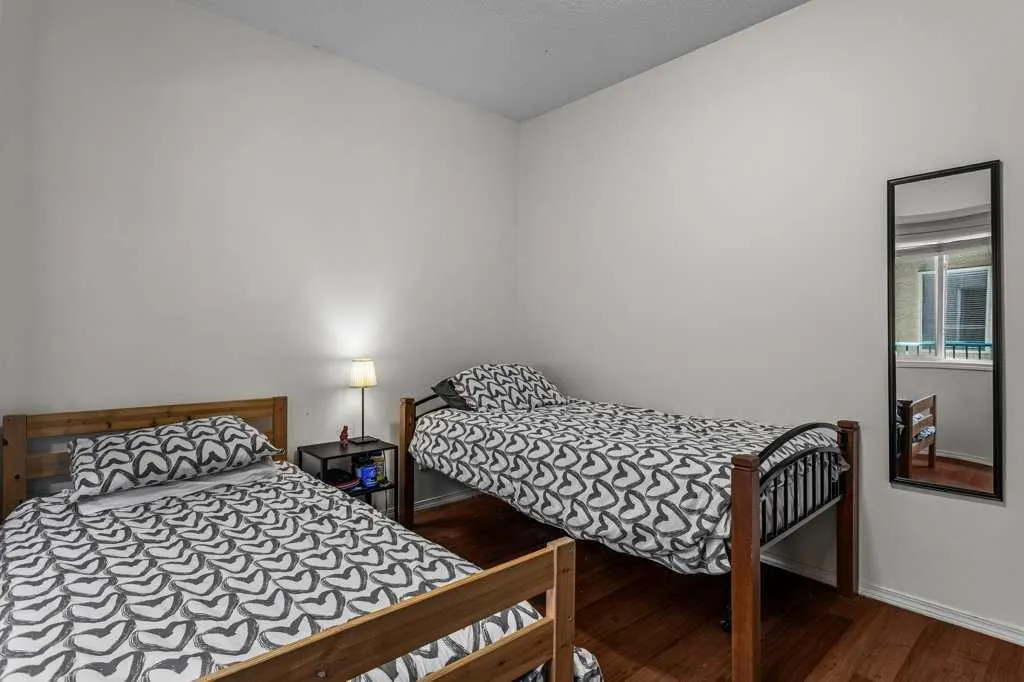 176 Kananaskis Way #211