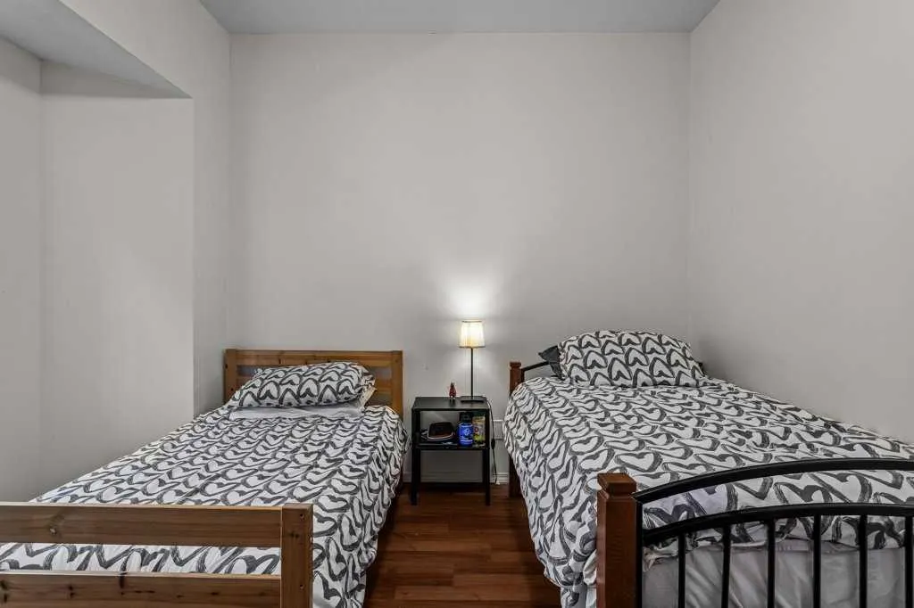 176 Kananaskis Way #211