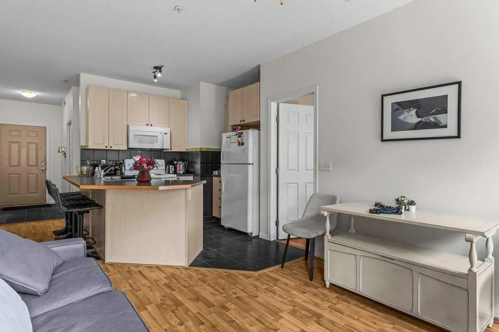 176 Kananaskis Way #211