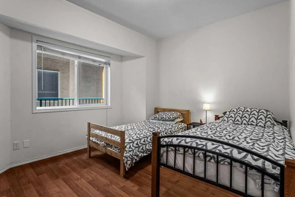 176 Kananaskis Way #211