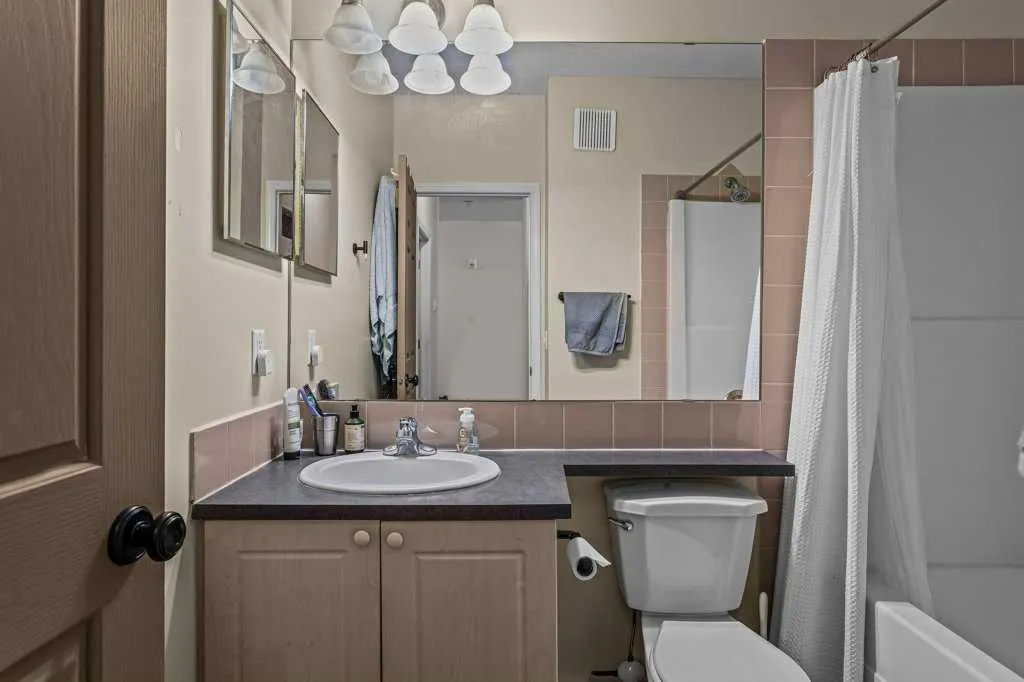176 Kananaskis Way #211