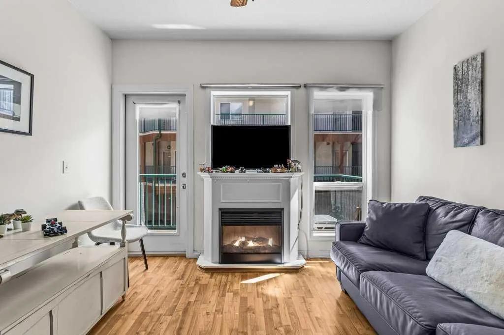 176 Kananaskis Way #211