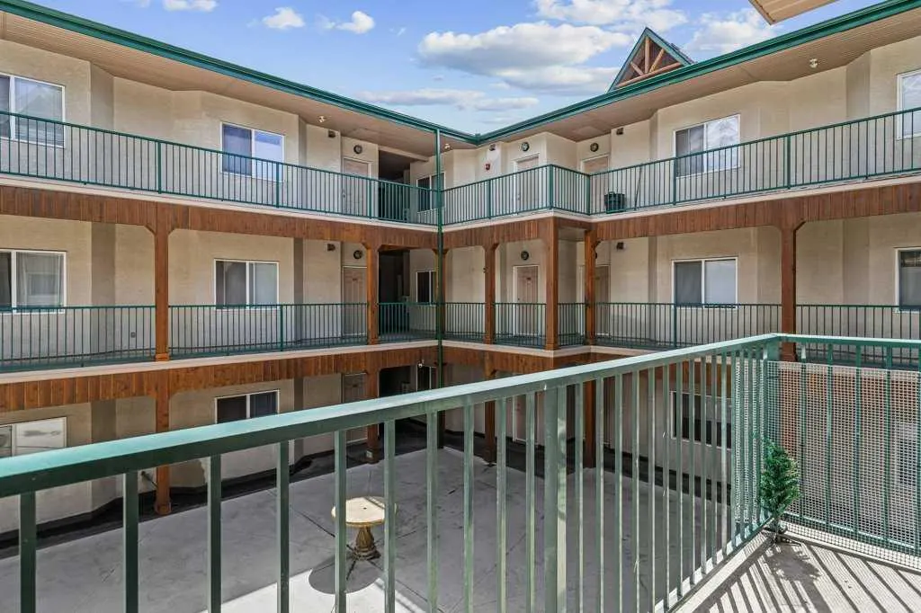 176 Kananaskis Way #211