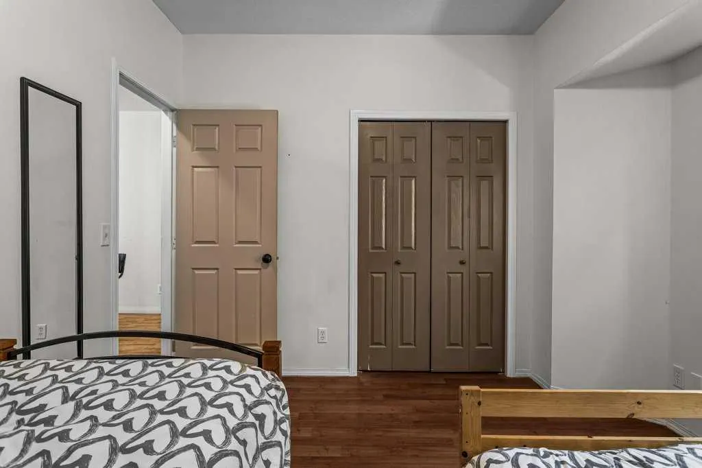 176 Kananaskis Way #211