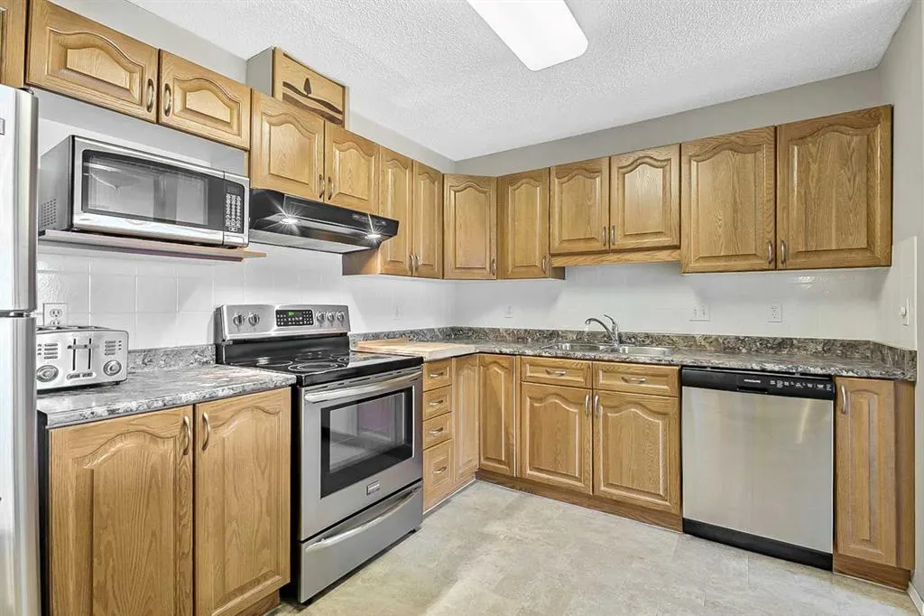 2206 Sienna Park Green SW #2206
