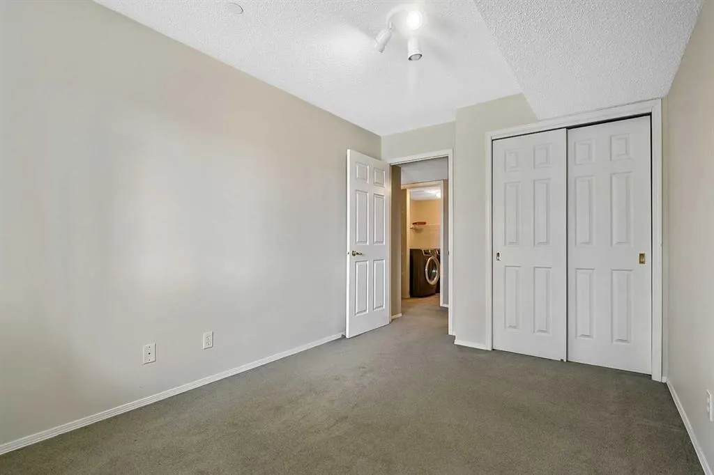 2206 Sienna Park Green SW #2206