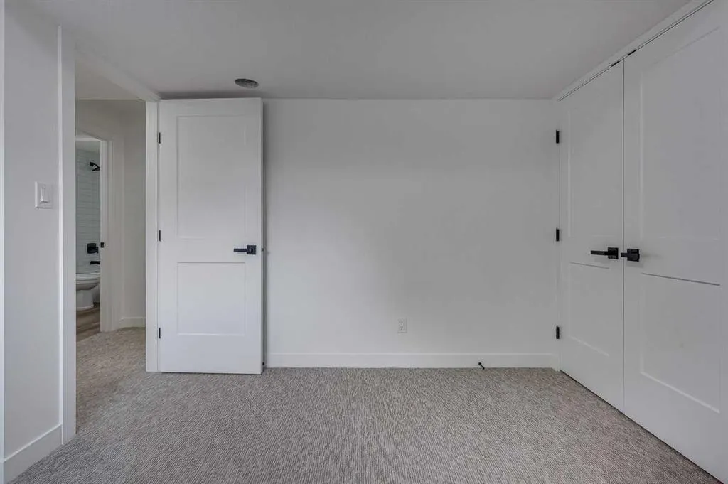 5537 51 Avenue #2