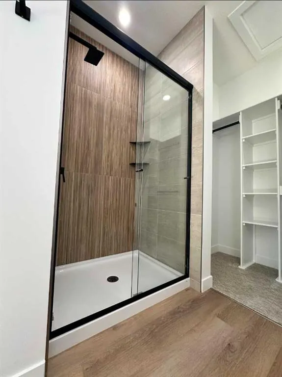 5537 51 Avenue #2