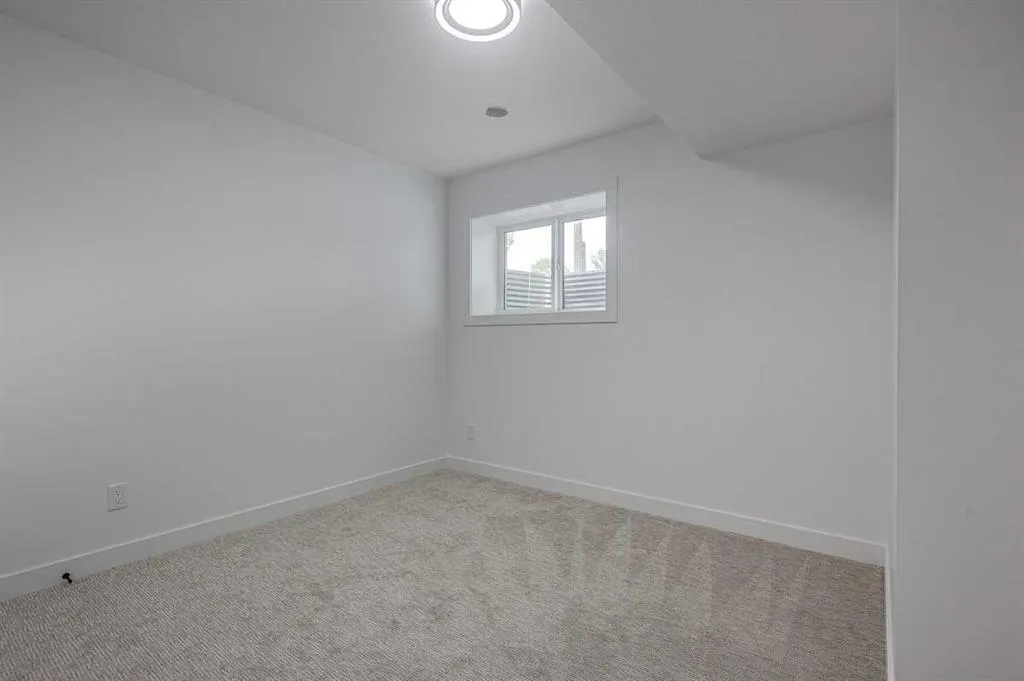 5537 51 Avenue #2