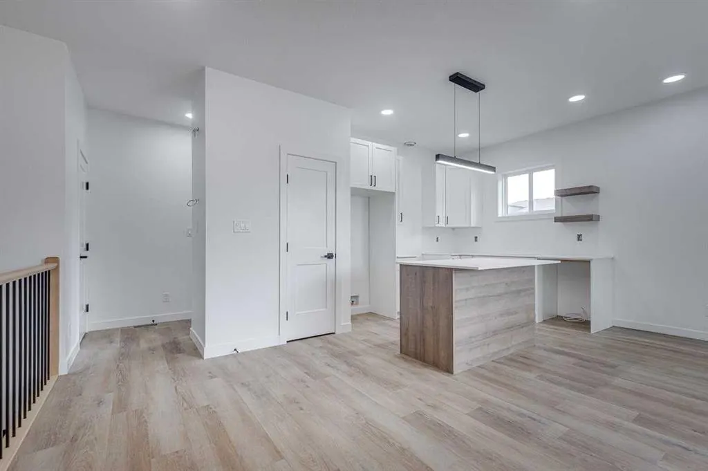 5537 51 Avenue #2