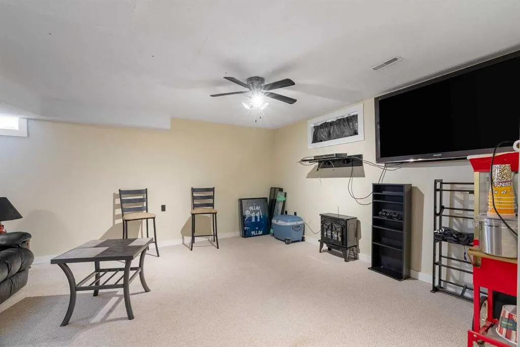 162 Caldwell Crescent