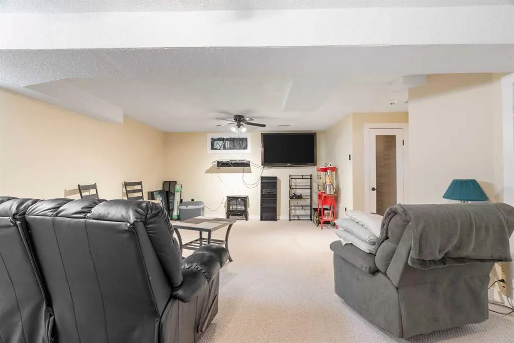 162 Caldwell Crescent