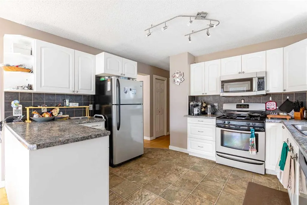 162 Caldwell Crescent