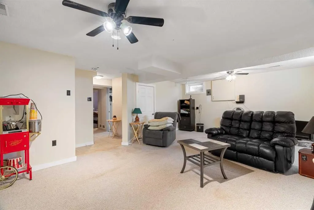 162 Caldwell Crescent