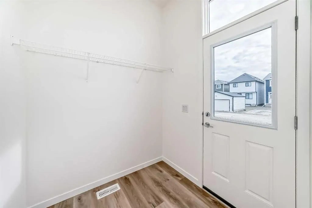 36 Mercado Road SE