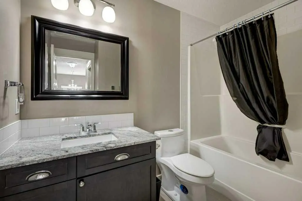 1233 Hillcrest Manor Estates