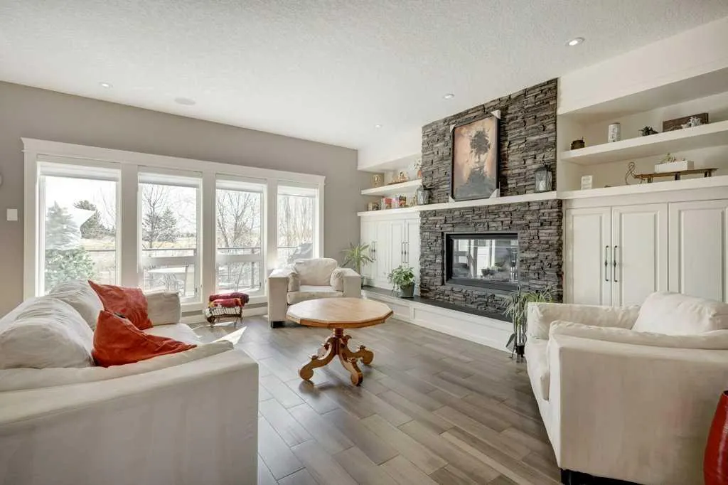 1233 Hillcrest Manor Estates