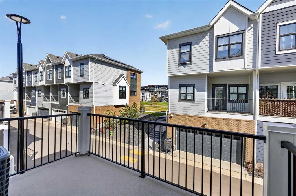 619 Mahogany Road SE