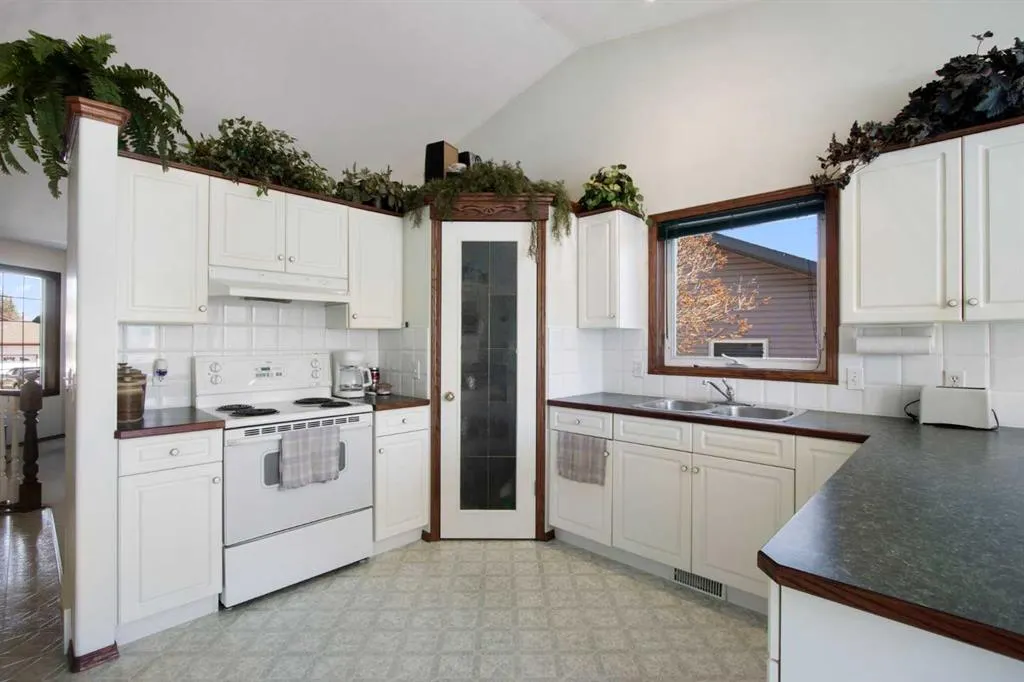 2 Madison Court
