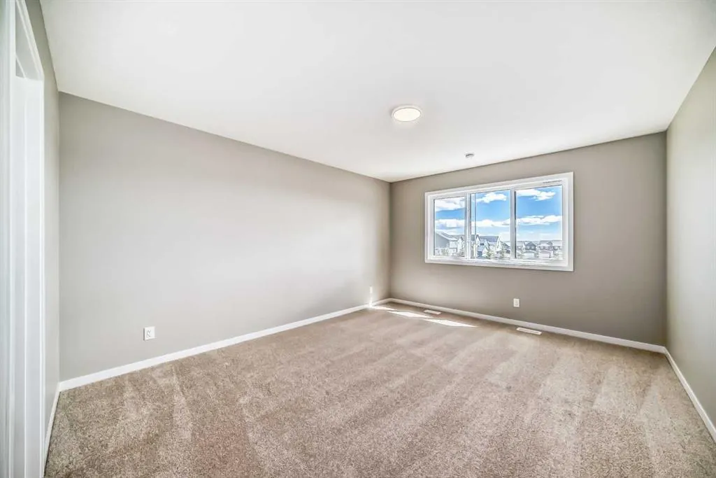 103 Mercado Crescent SE