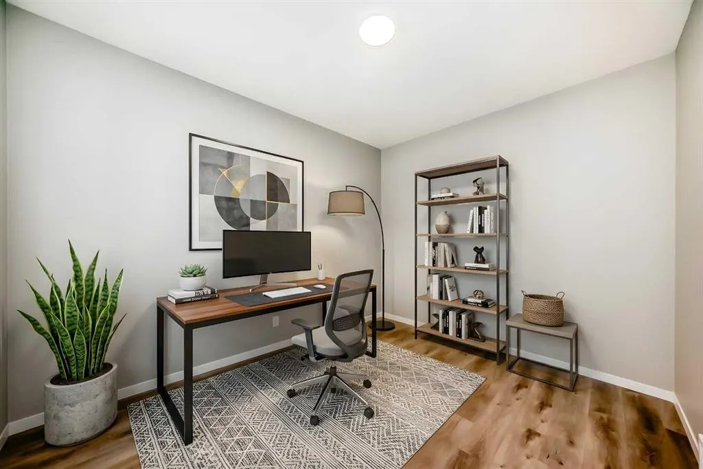 103 Mercado Crescent SE
