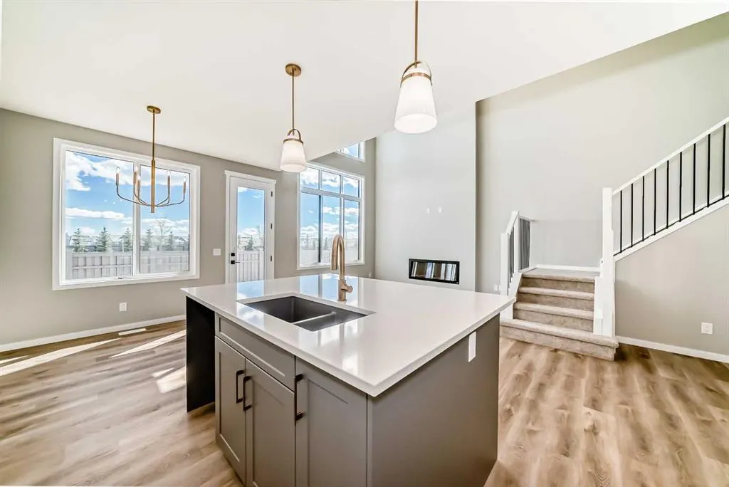 103 Mercado Crescent SE