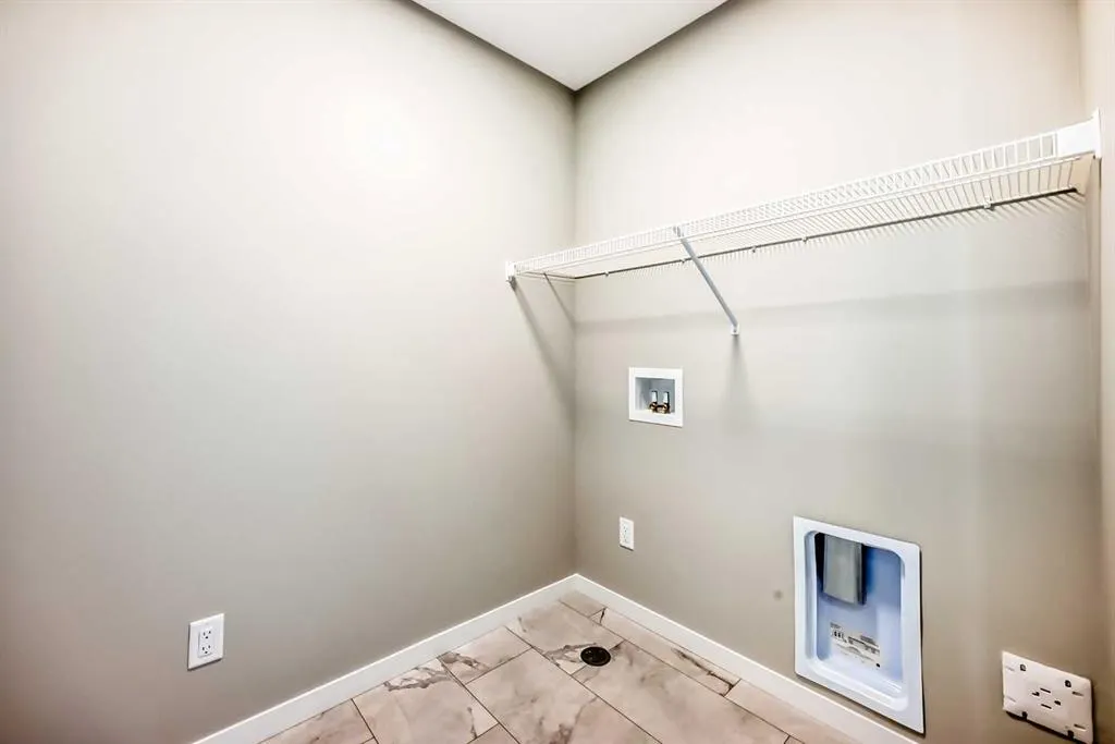103 Mercado Crescent SE