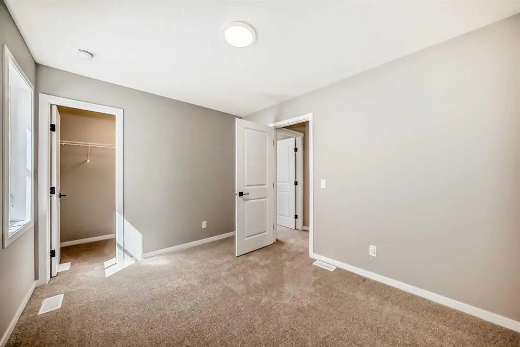 103 Mercado Crescent SE