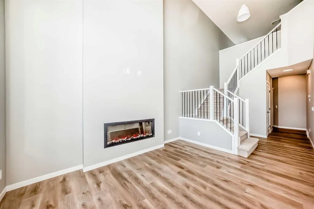 103 Mercado Crescent SE