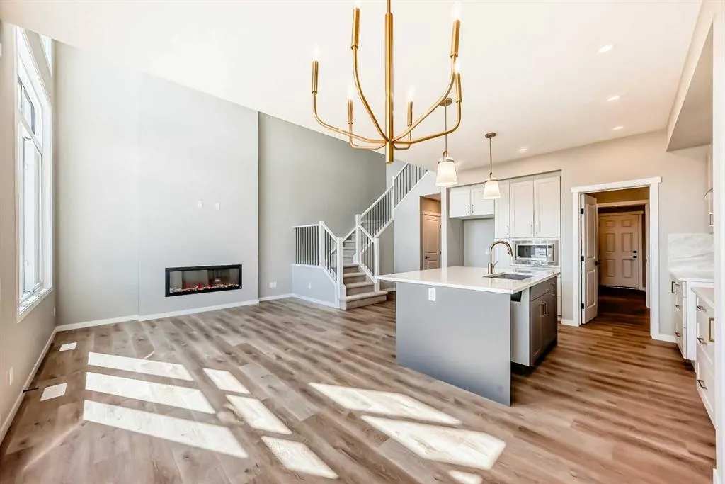 103 Mercado Crescent SE