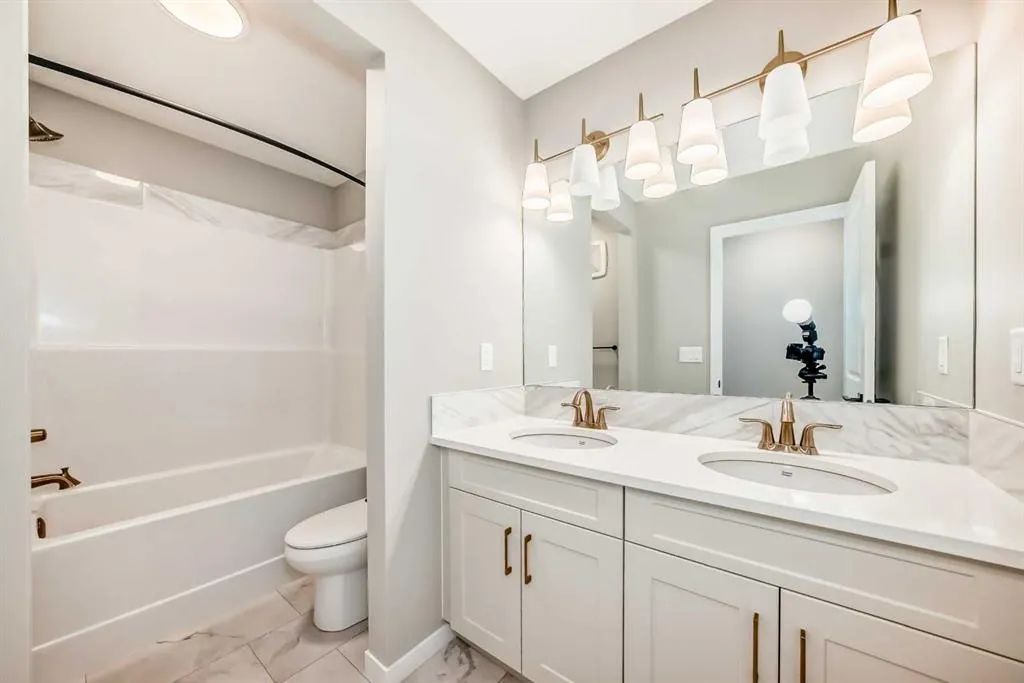 103 Mercado Crescent SE