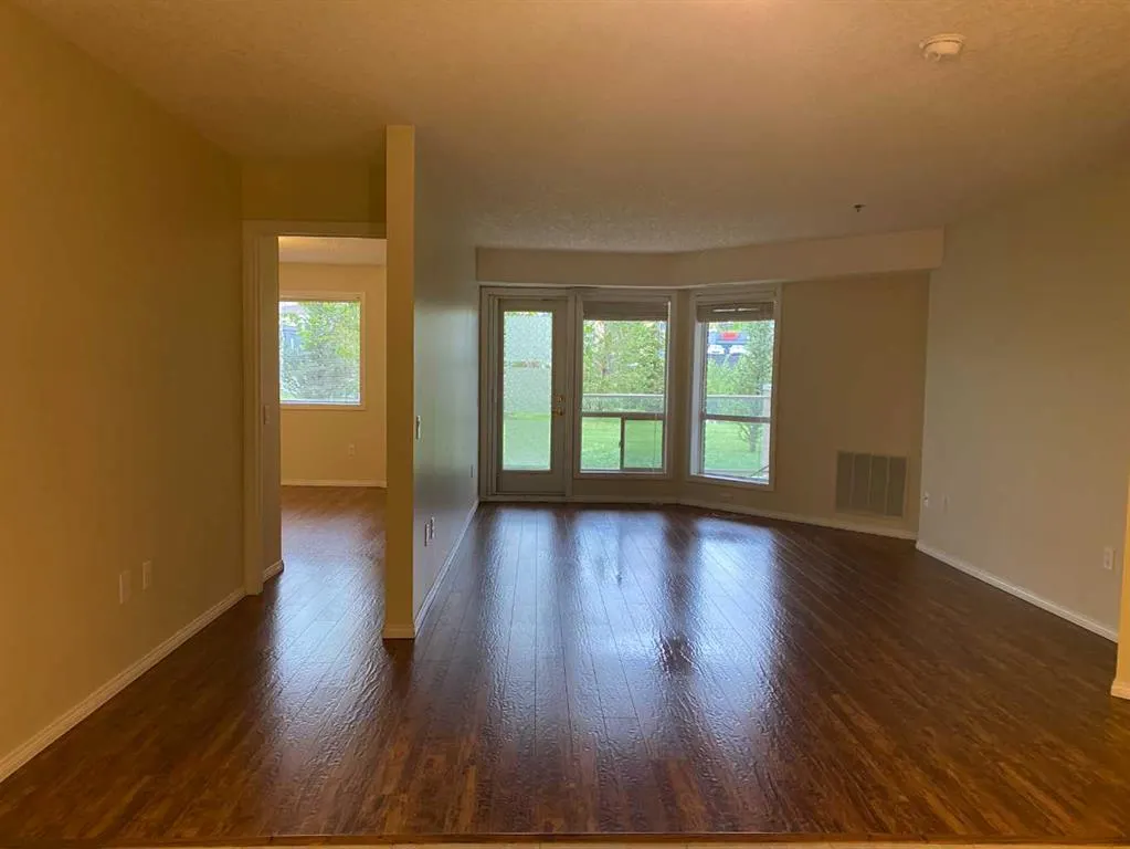 1818 Simcoe Boulevard SW #1118