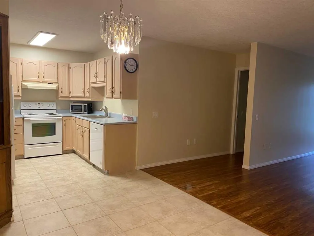 1818 Simcoe Boulevard SW #1118