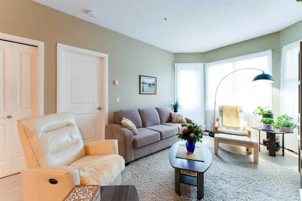8 Prestwick Pond Terrace SE #206