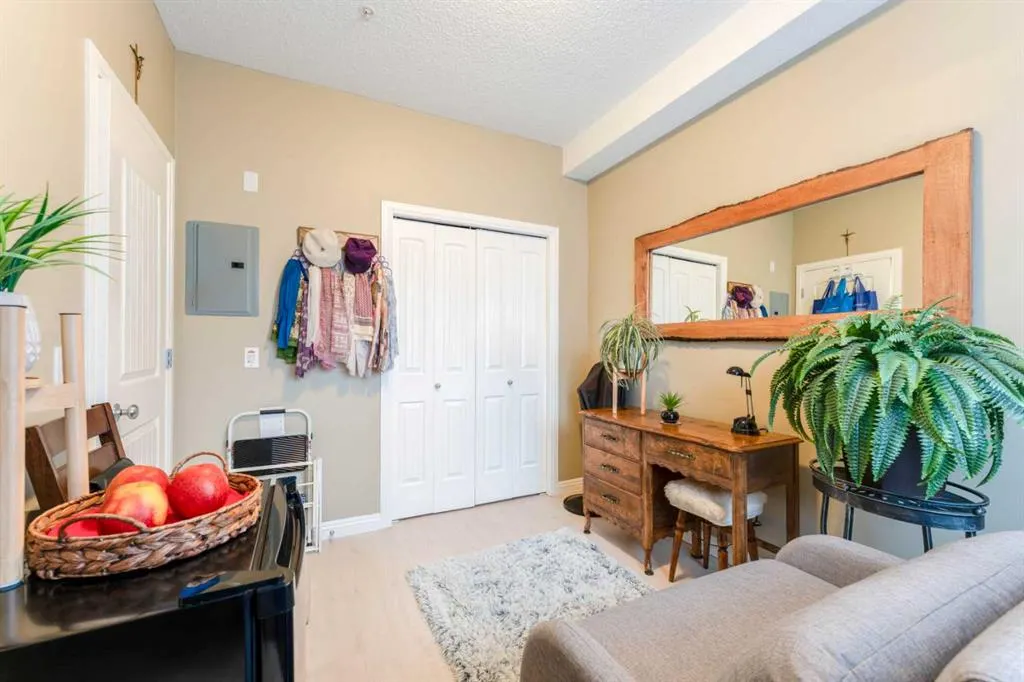 8 Prestwick Pond Terrace SE #206