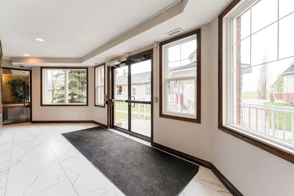 8 Prestwick Pond Terrace SE #206