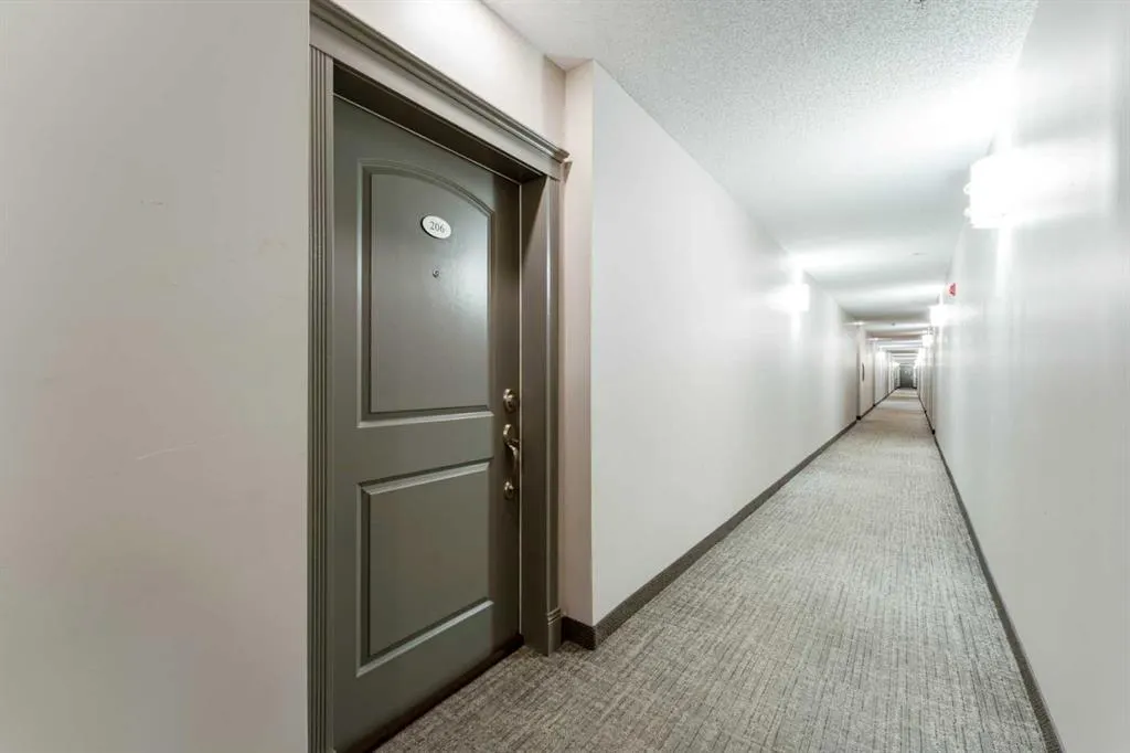 8 Prestwick Pond Terrace SE #206