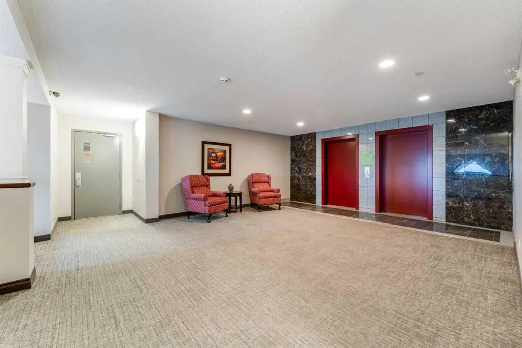 8 Prestwick Pond Terrace SE #206