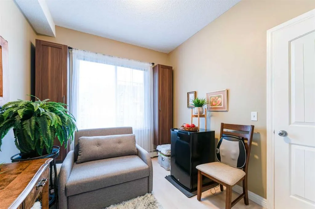 8 Prestwick Pond Terrace SE #206