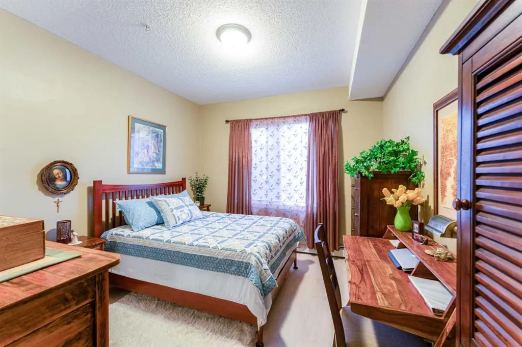 8 Prestwick Pond Terrace SE #206